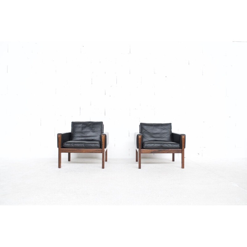 Set of 2 vintage "AP-62" armchairs by Hans Wegner