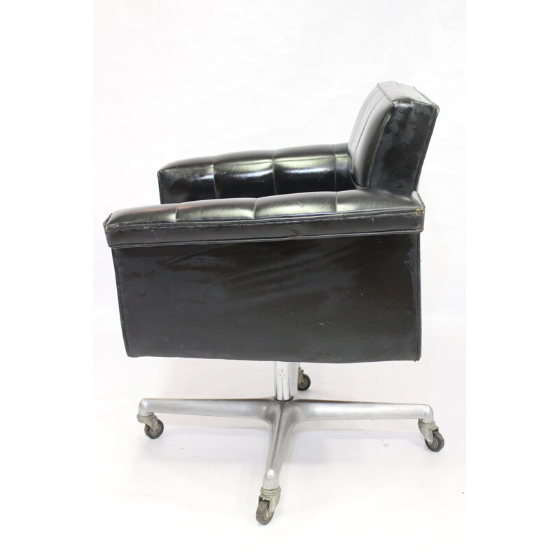 Vintage swivel chair in leatherette and chrome metal 