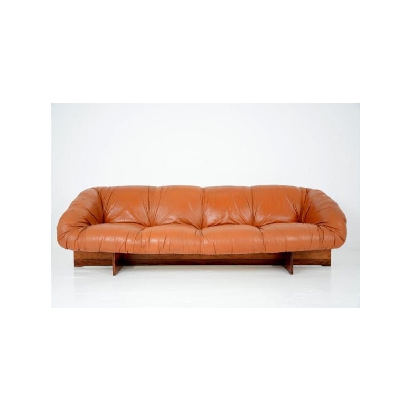 Vintage Brazilian sofa in leather by Percival Lafer 