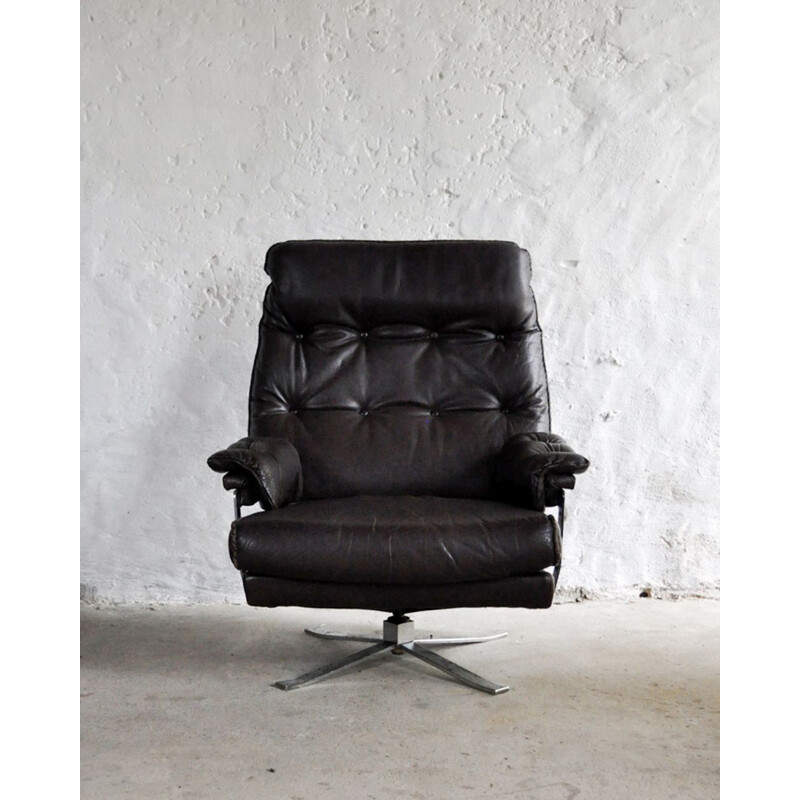 Vintage high back armchair in leather and chrome by Arne Norell