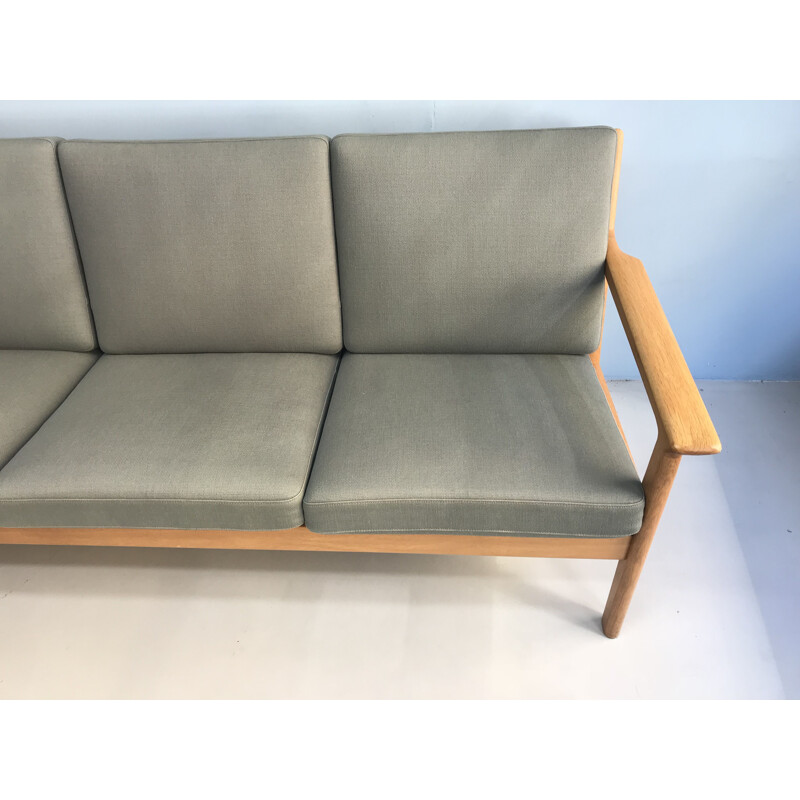 Vintage green 3-seater sofa by Hans Wegner