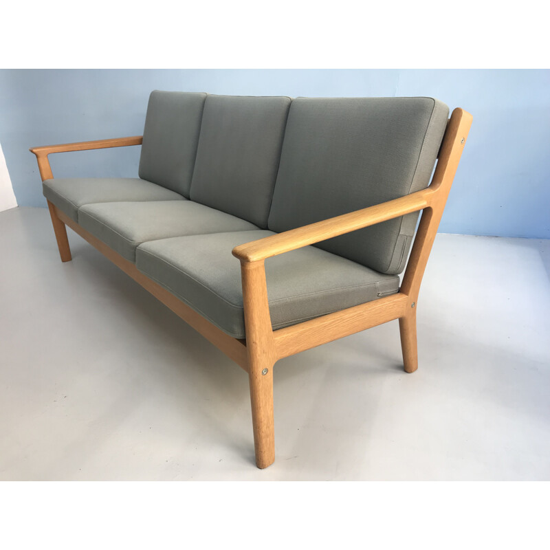 Vintage green 3-seater sofa by Hans Wegner