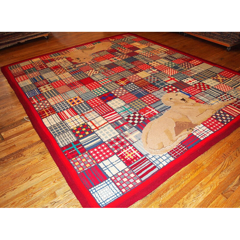 Handmade vintage American hooked rug 