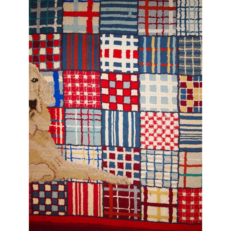 Handmade vintage American hooked rug 