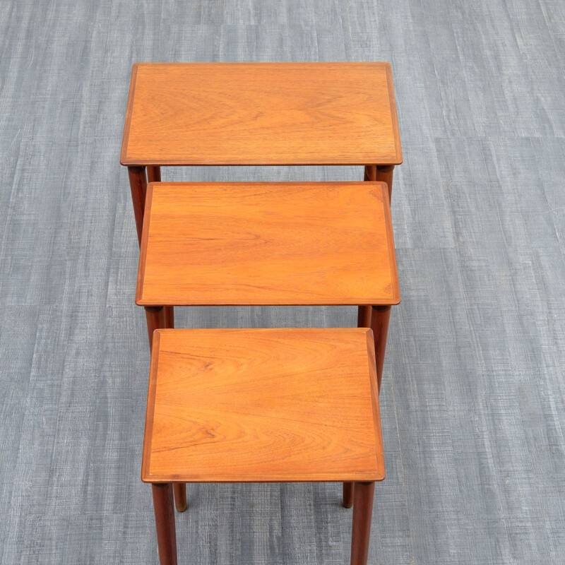 Set of 3 vintage nesting tables in teak