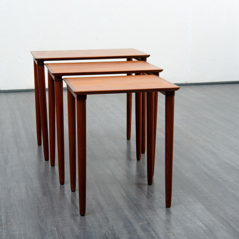 Set of 3 vintage nesting tables in teak