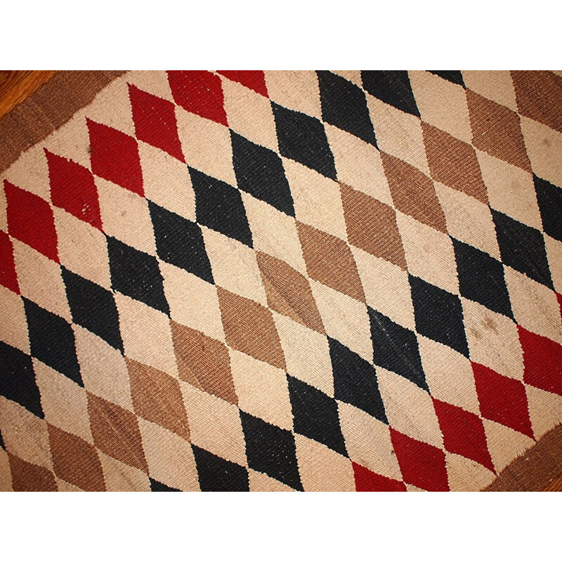Vintage American-Indian Navajo rug in wool