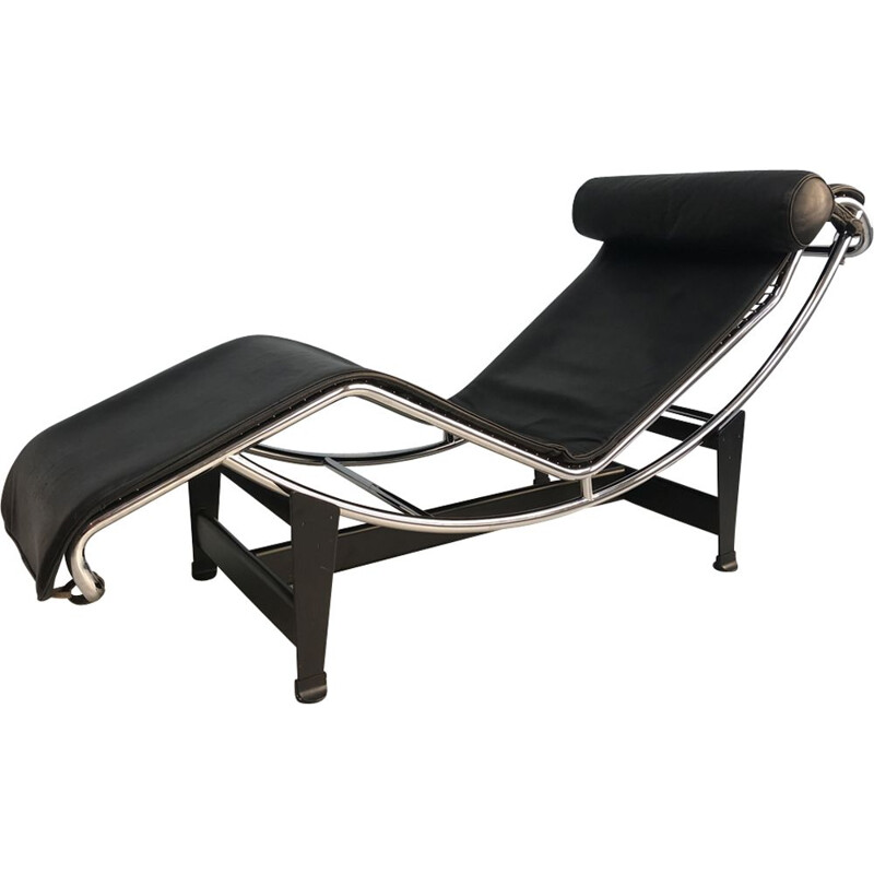 Vintage "LC 4" lounge chair by Le Corbusier for Cassina