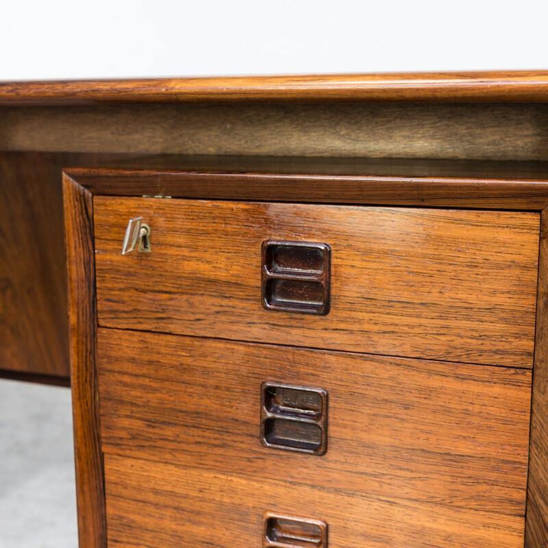 Writing desk in rosewood by Arne Vodder for Sibast 