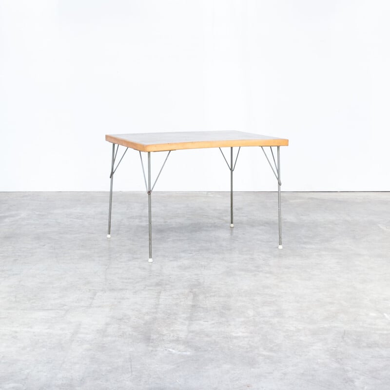 "Model 530" vintage dining table for Gispen