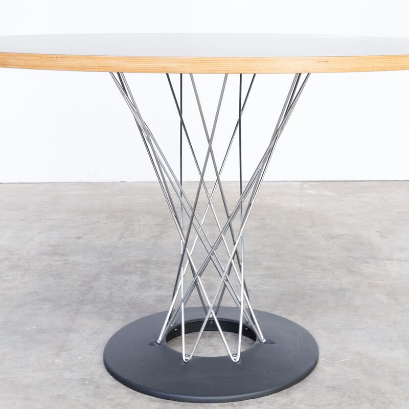 Table "Cyclone" par Isamu Noguchi pour Knoll 