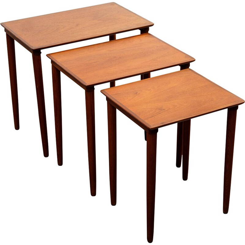 Set of 3 vintage nesting tables in teak