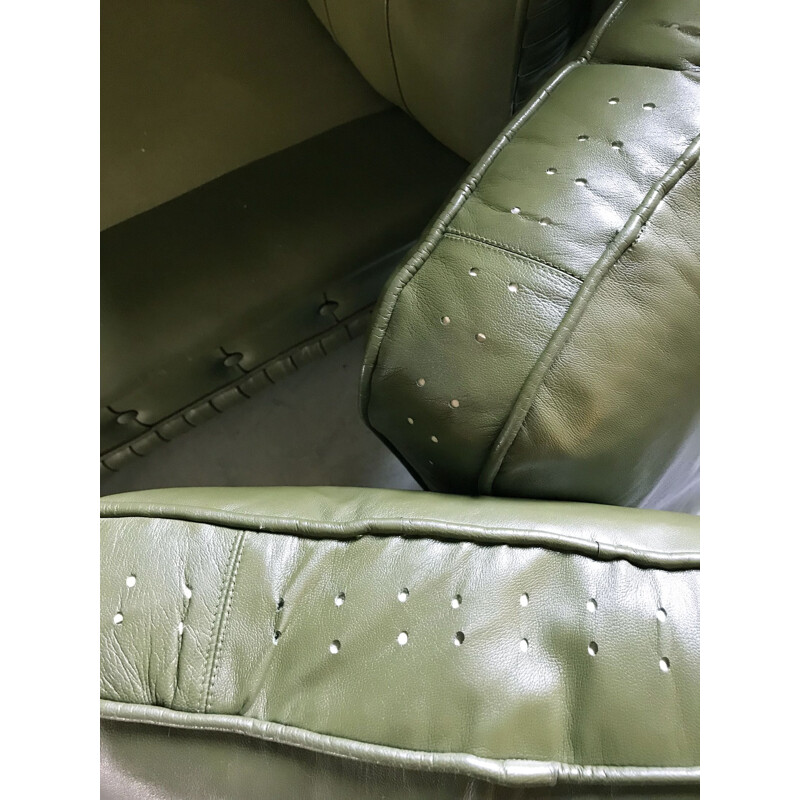 Canapé vintage 3 places vert en cuir et bois