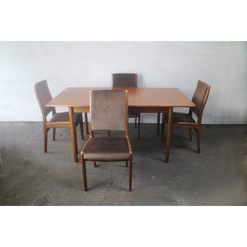 Set of 4 Vintage dining chairs and table by G plan pour Mcintosh