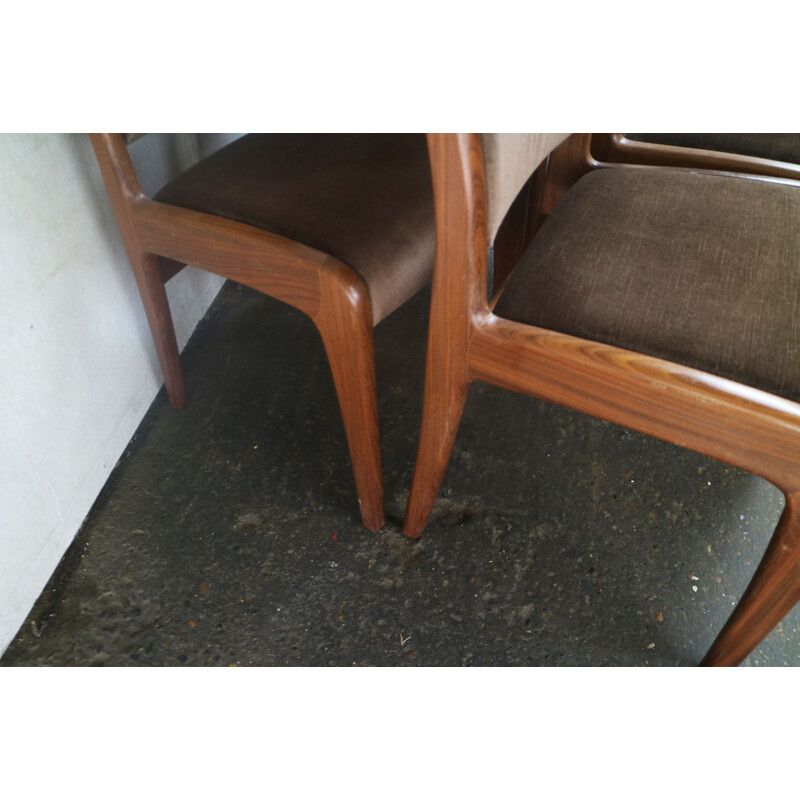 Suite de 4 chaises et Table Vintage par G Plan pour Mcintosh 