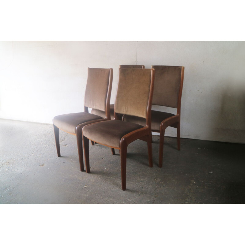 Suite de 4 chaises et Table Vintage par G Plan pour Mcintosh 