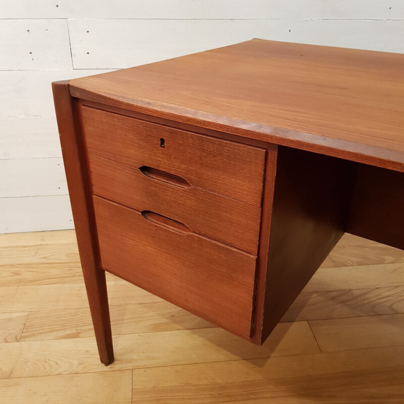 Vintage writing desk in teak by Wilhelm Renz