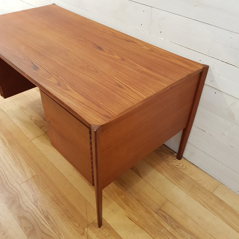 Vintage writing desk in teak by Wilhelm Renz