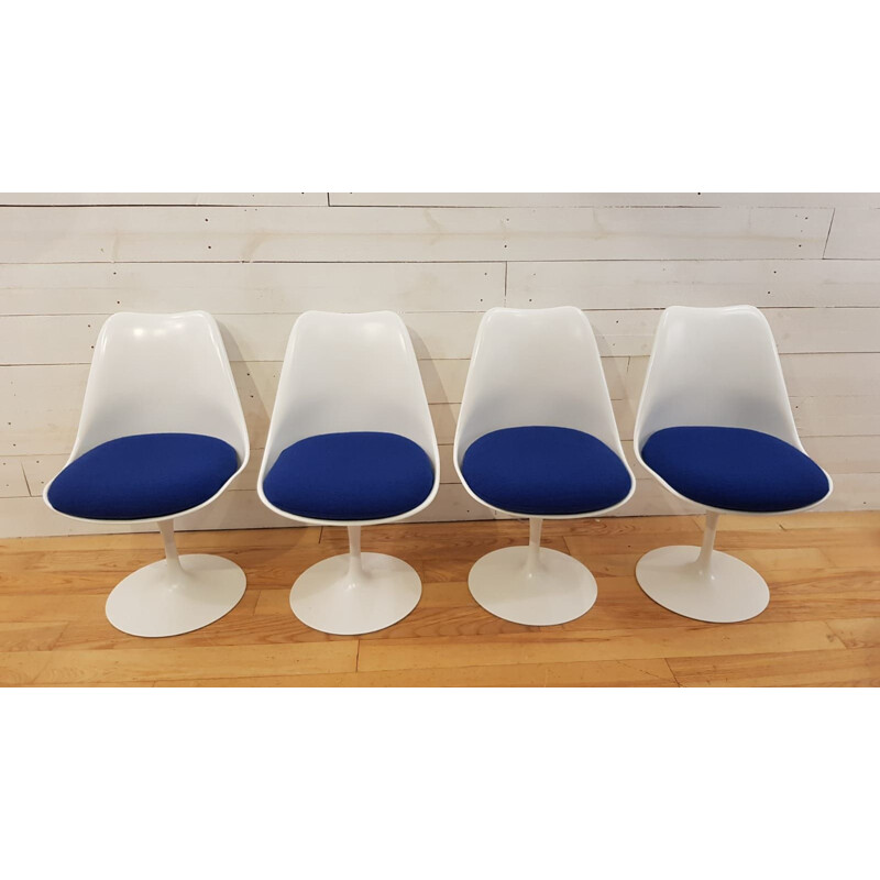Set of 4 vintage Tulip armchairs by Eero Saarinen for Knoll