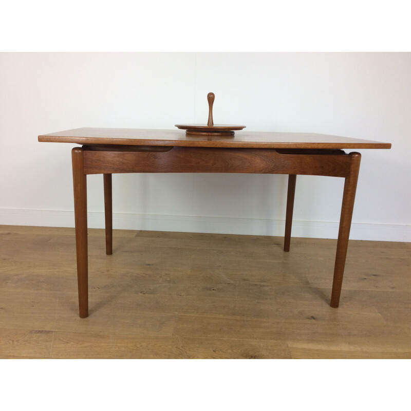 Vintage scandinavian oval dining table