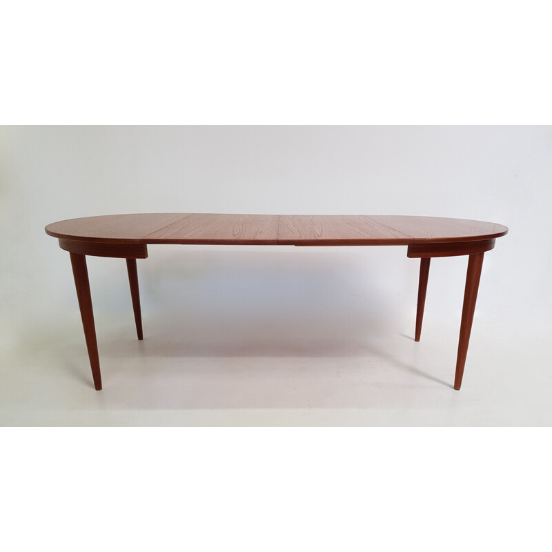 Vintage extendable Scandinavian dining table in teak