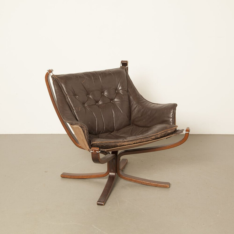 Scandinavian Vintage Chair in leather and wood by Sigurd Ressel