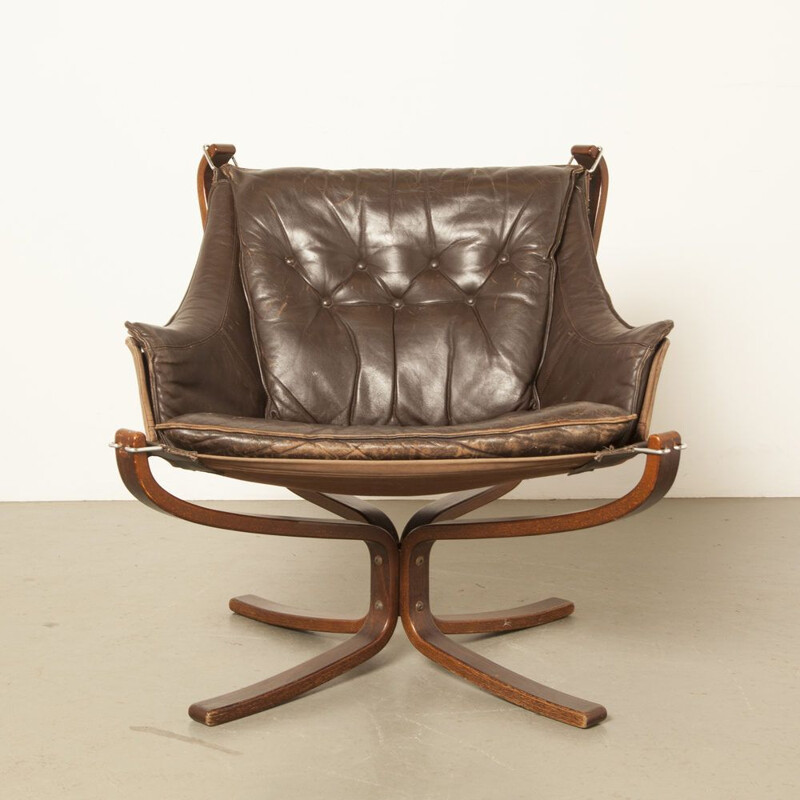 Scandinavian Vintage Chair in leather and wood by Sigurd Ressel