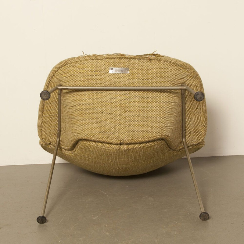 Vintage Armchair in wool and steel by Pierre Paulin Artifort