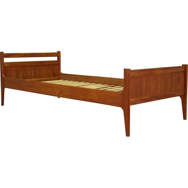 Vintage Danish bed in teak