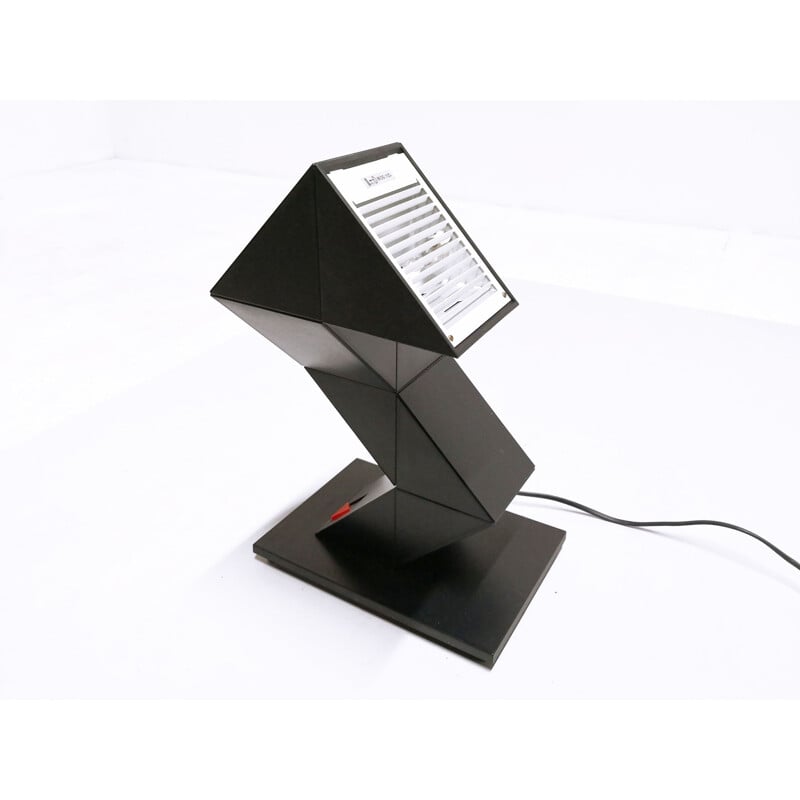 Vintage "Zig Zag" model T3505 desk lamp