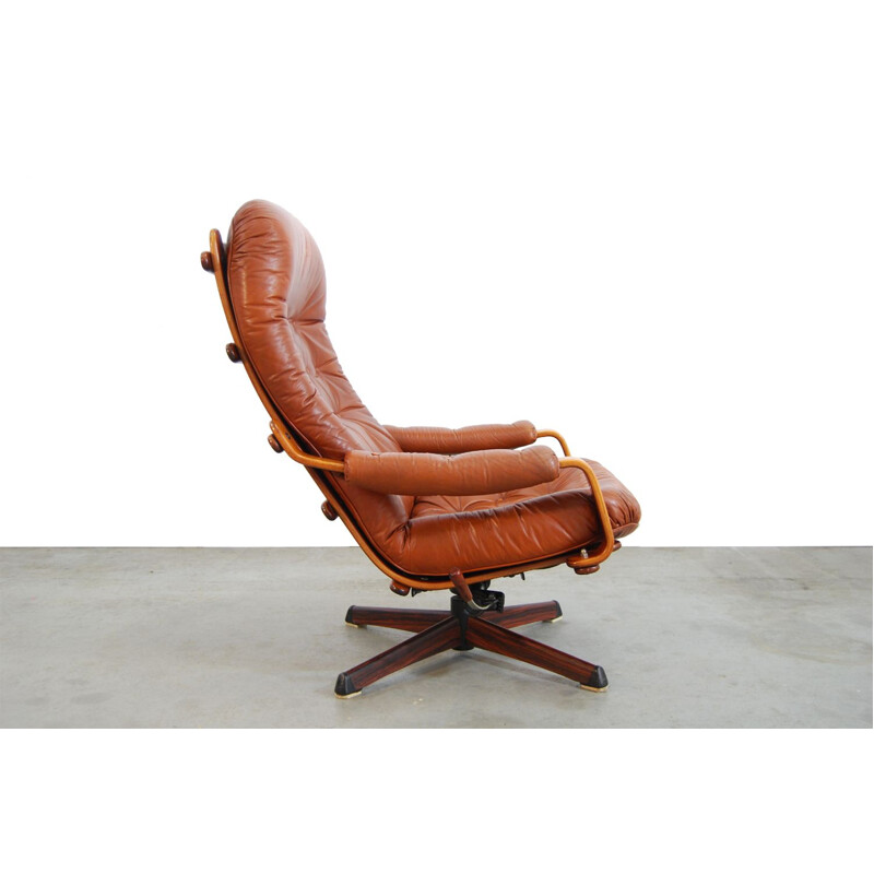 Vintage Chair in brown leather by Göte MÖBEL