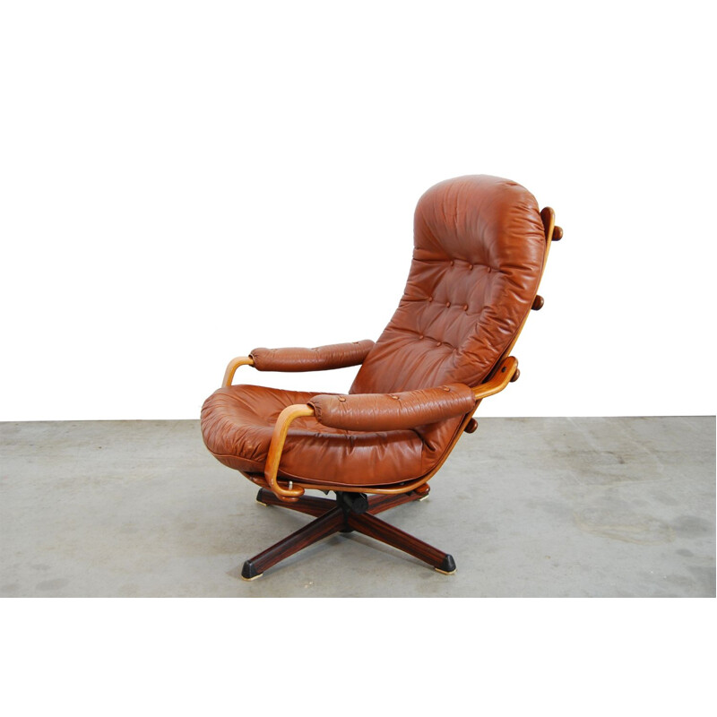 Vintage Chair in brown leather by Göte MÖBEL