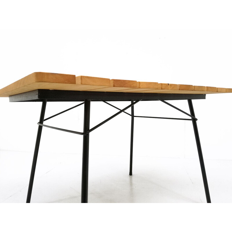 Table Vintage moderniste en frêne et en acier