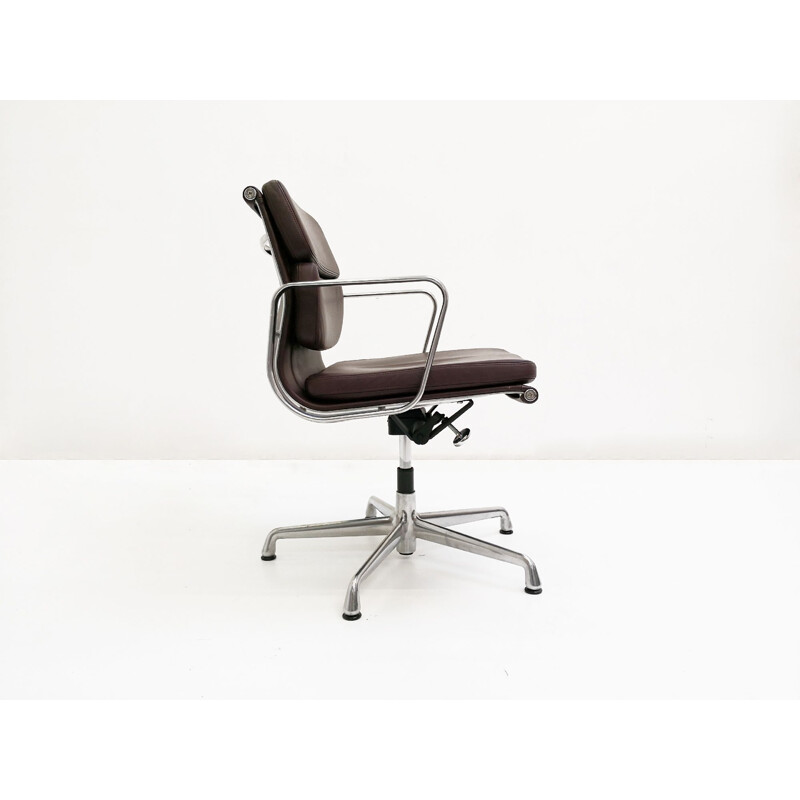 Vintage armchair EA 217 by Charles & Ray Eames for Vitra