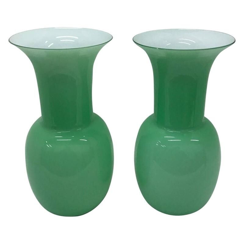 Set of 2 vintage green vases in Murano glass