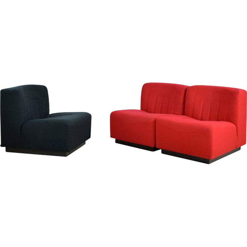 Set of 3 red & black armchairs "Novemila" by Tito Agnoli for Mobilier International