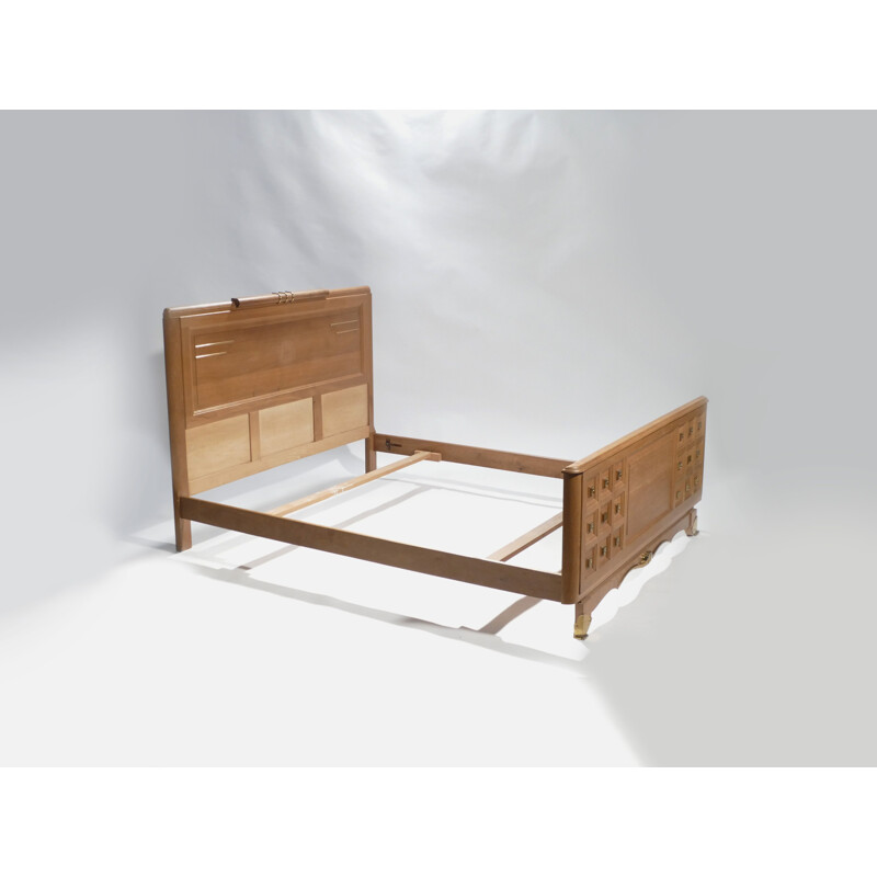 Vintage bed in oak and brass