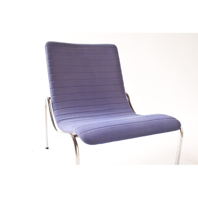 Fauteuil lounge modèle 703 en métal chromé et tissu violet, Kho LIANG IE - 1960