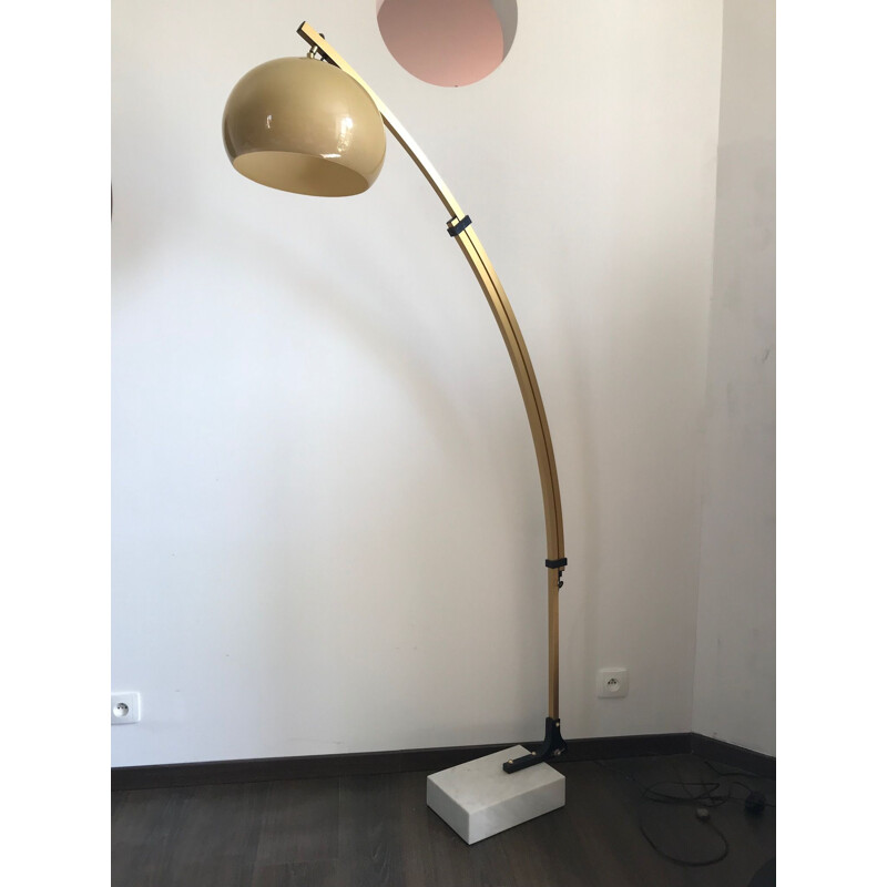 Vintage extendable floor lamp in golden metal