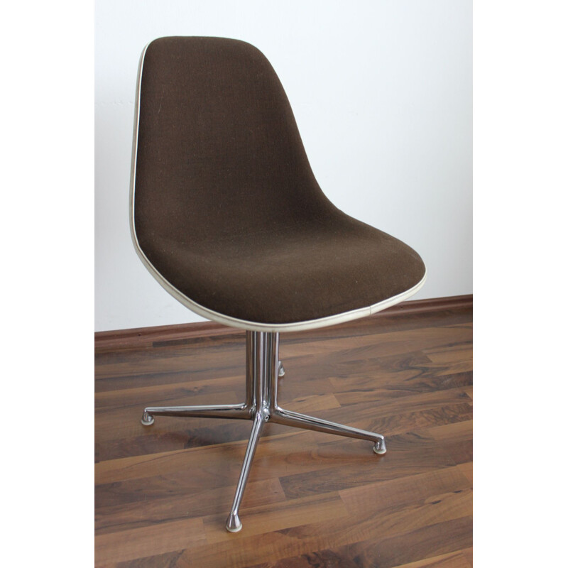 Vintage side shell fiberglass chair by Eames for Vitra