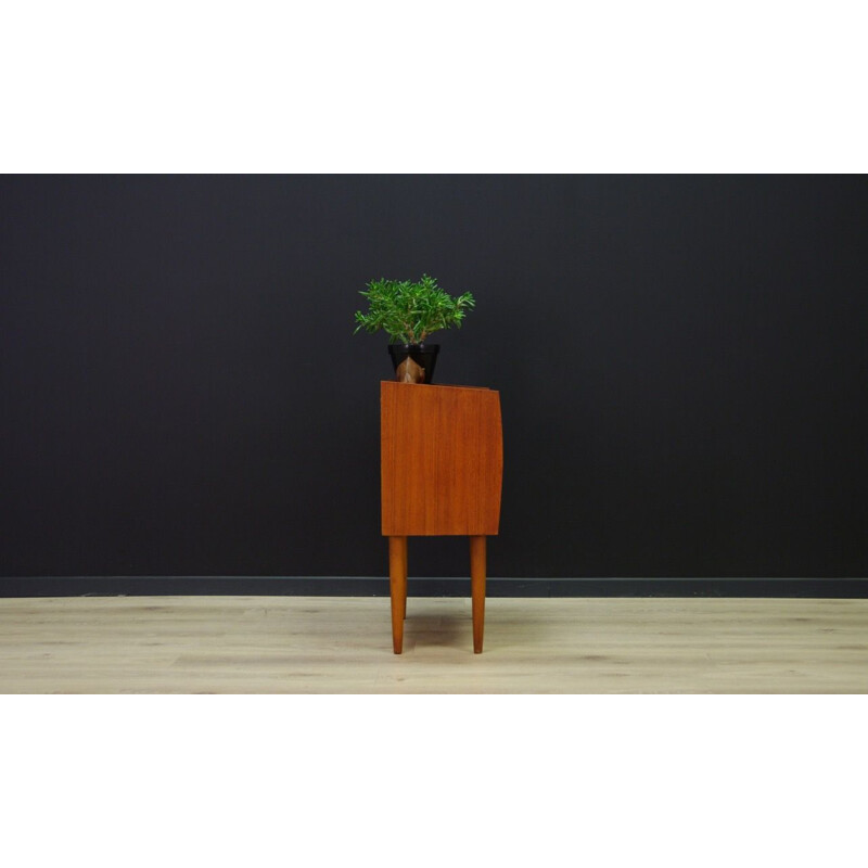 Vintage danish cabinet in teak 