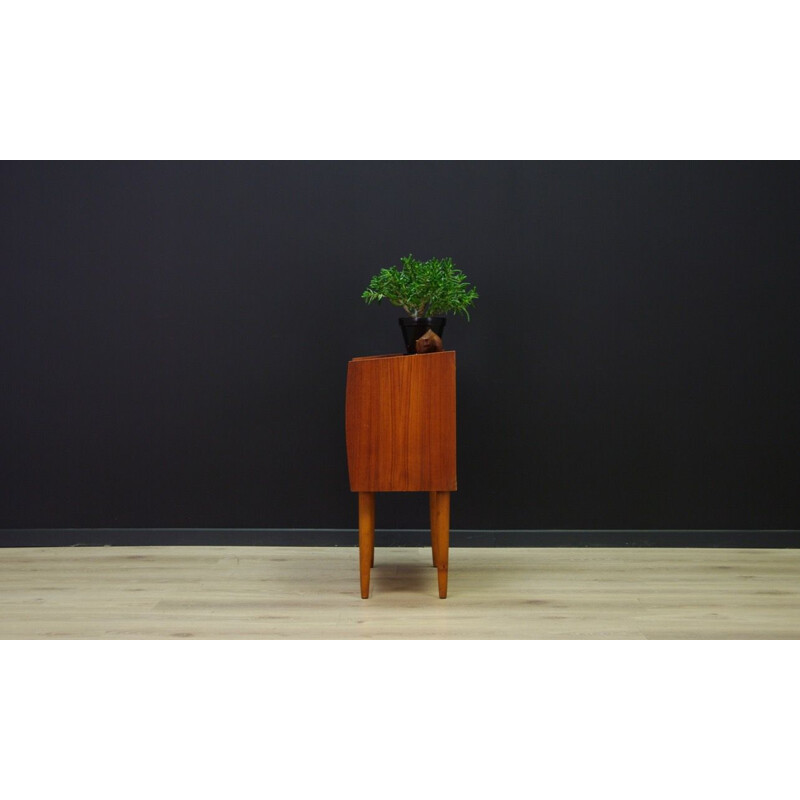 Vintage danish cabinet in teak 