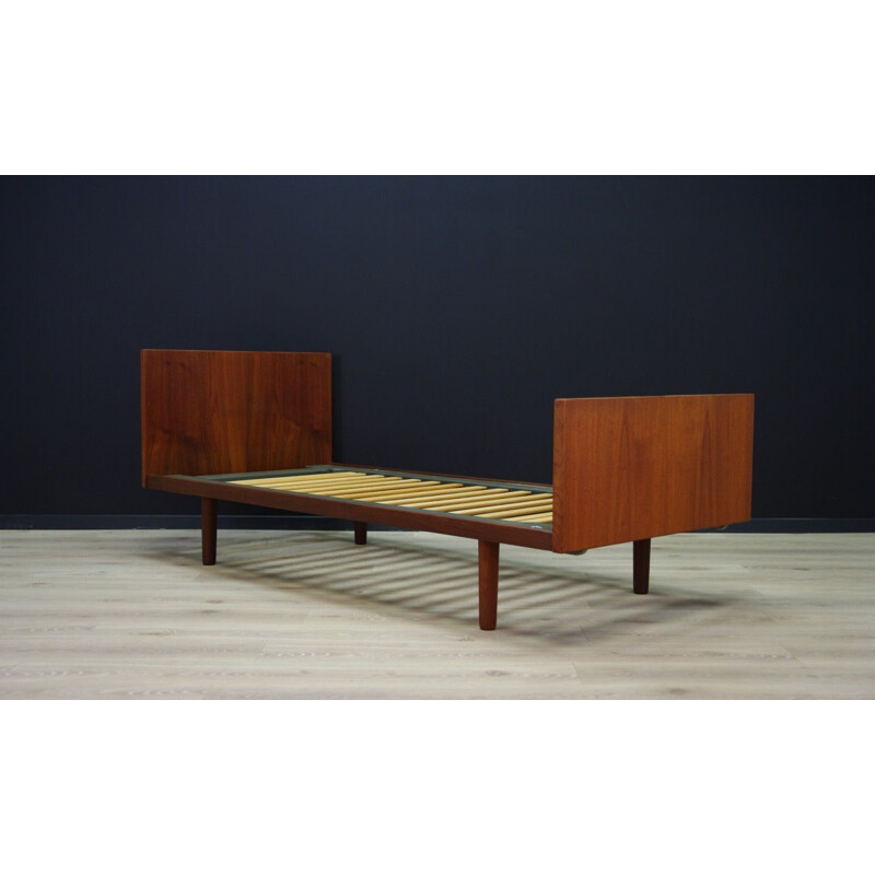 Vintage scandinavian bed in teak by H. Wegner