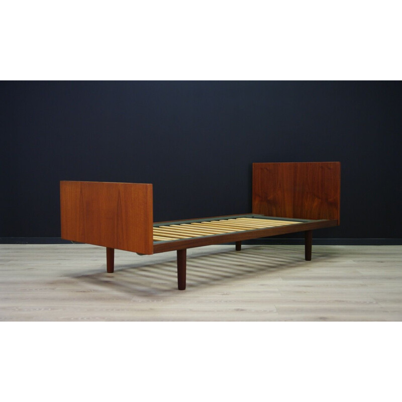 Vintage scandinavian bed in teak by H. Wegner