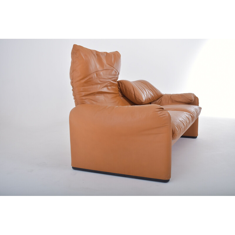 Vintage 2-seater sofa in leather by Vico Magistretti for Cassina