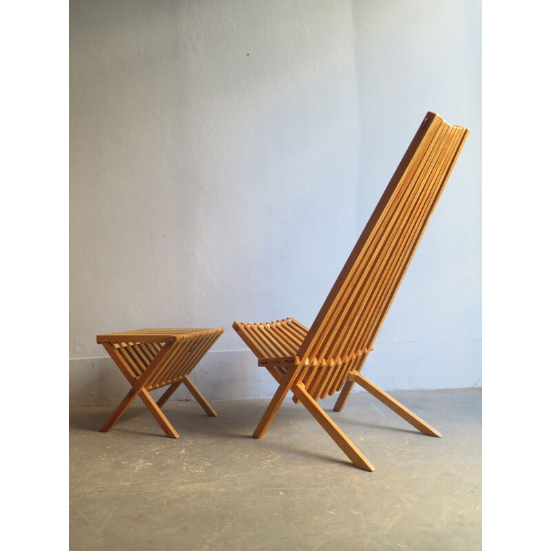 Set of two danish easy chairs and side table 