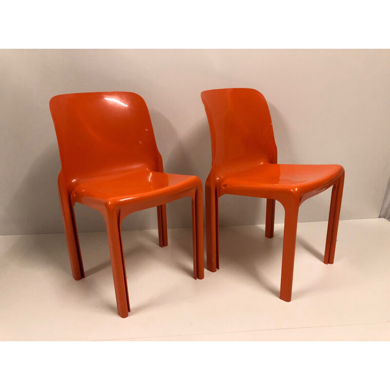 Set of 2 vintage orange chairs "Selene" by Vico Magistretti for Artemide