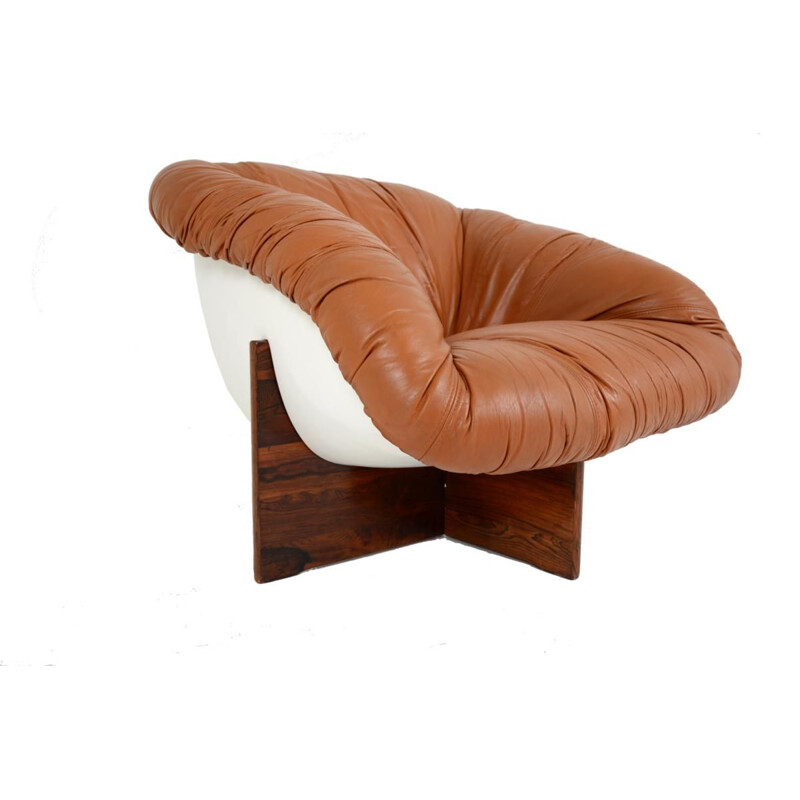 Vintage Brazilian armchair in leather by Percival Lafer