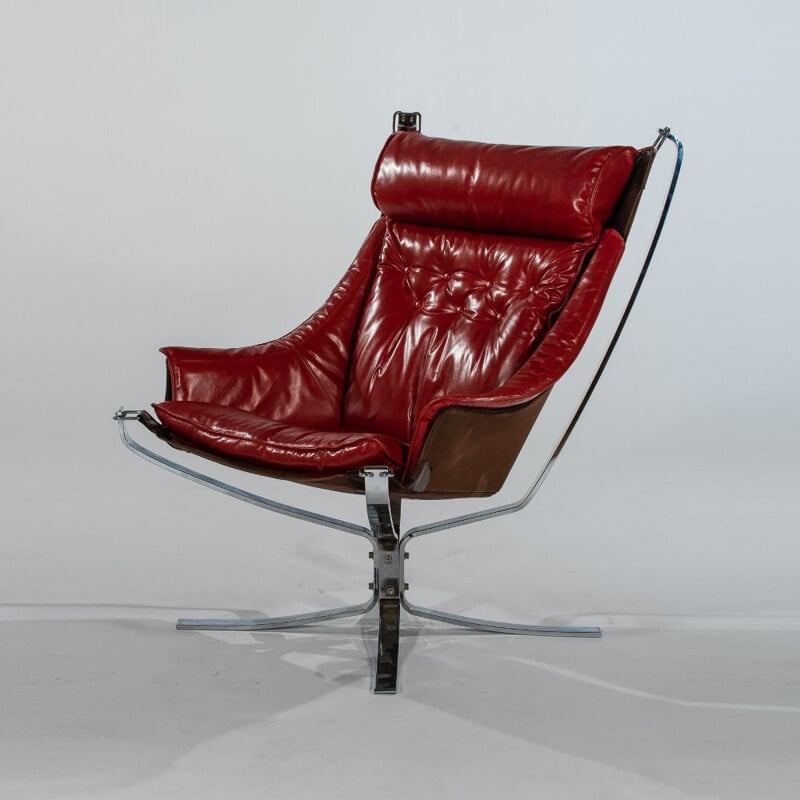 Vintage red "Falcon" armchair in chrome by Sigurd Ressell