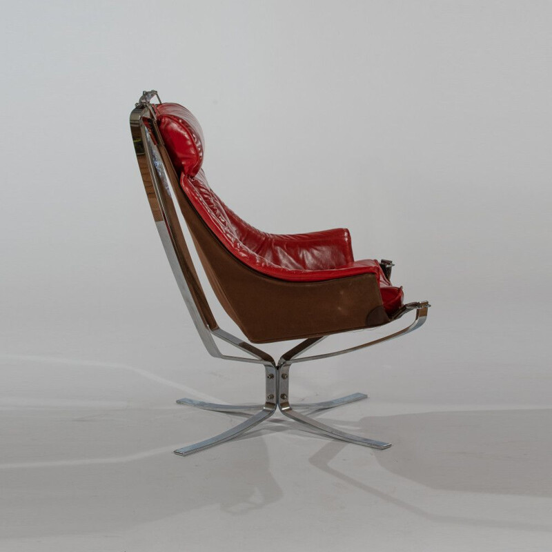 Vintage red "Falcon" armchair in chrome by Sigurd Ressell